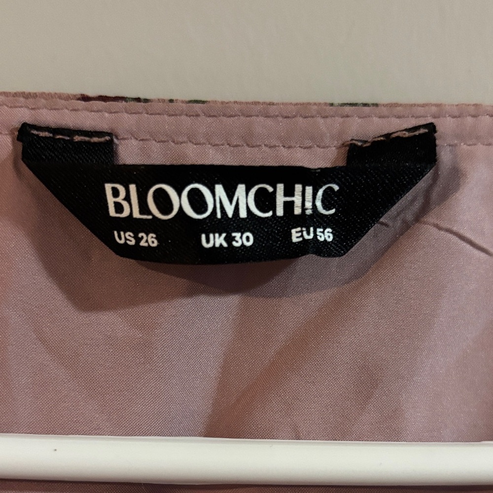 BloomChic Dusty Rose Floral Ruffle Peasant Top - Picture 2 of 3